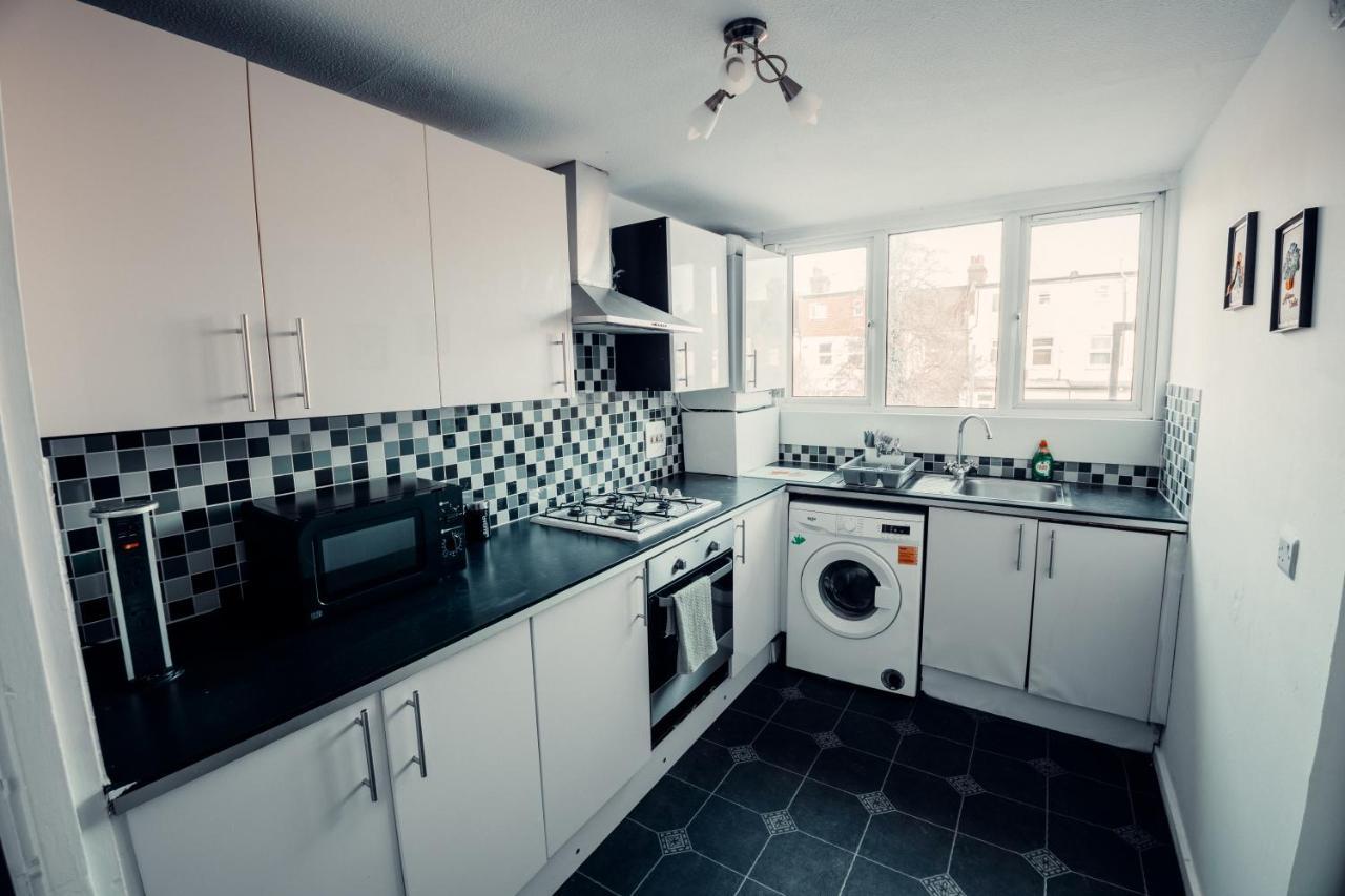 Comfy Home-Wood Green ลอนดอน ภายนอก รูปภาพ